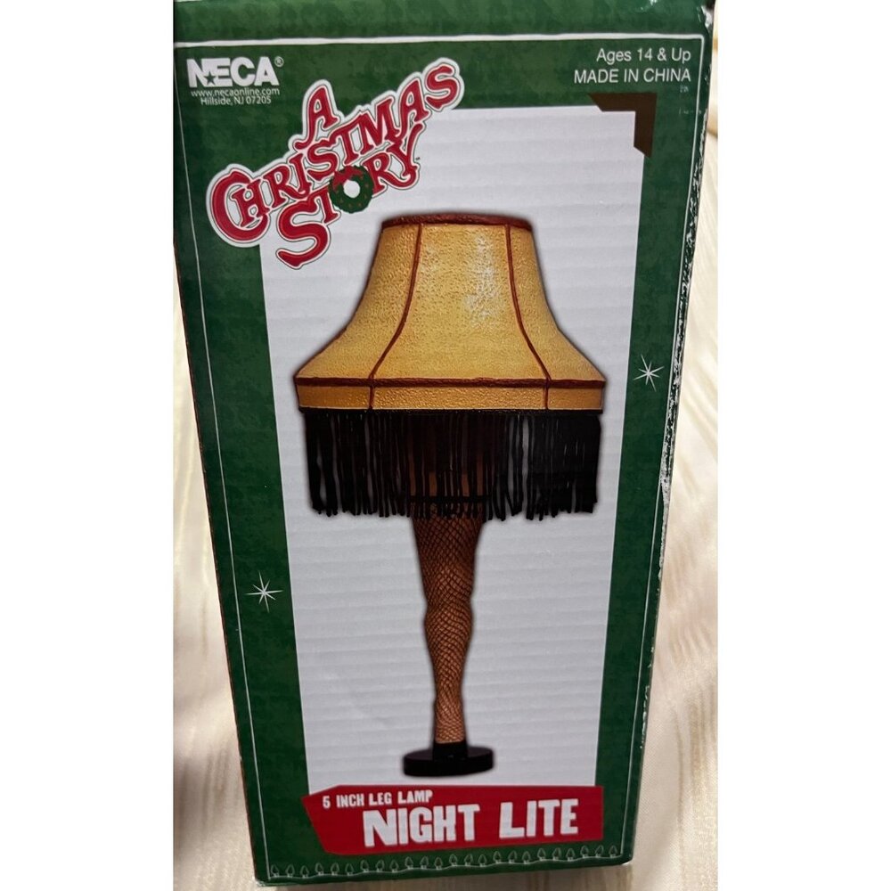A Christmas Story Leg Lamp Nightlight Plug Hallmark NECA Ornament